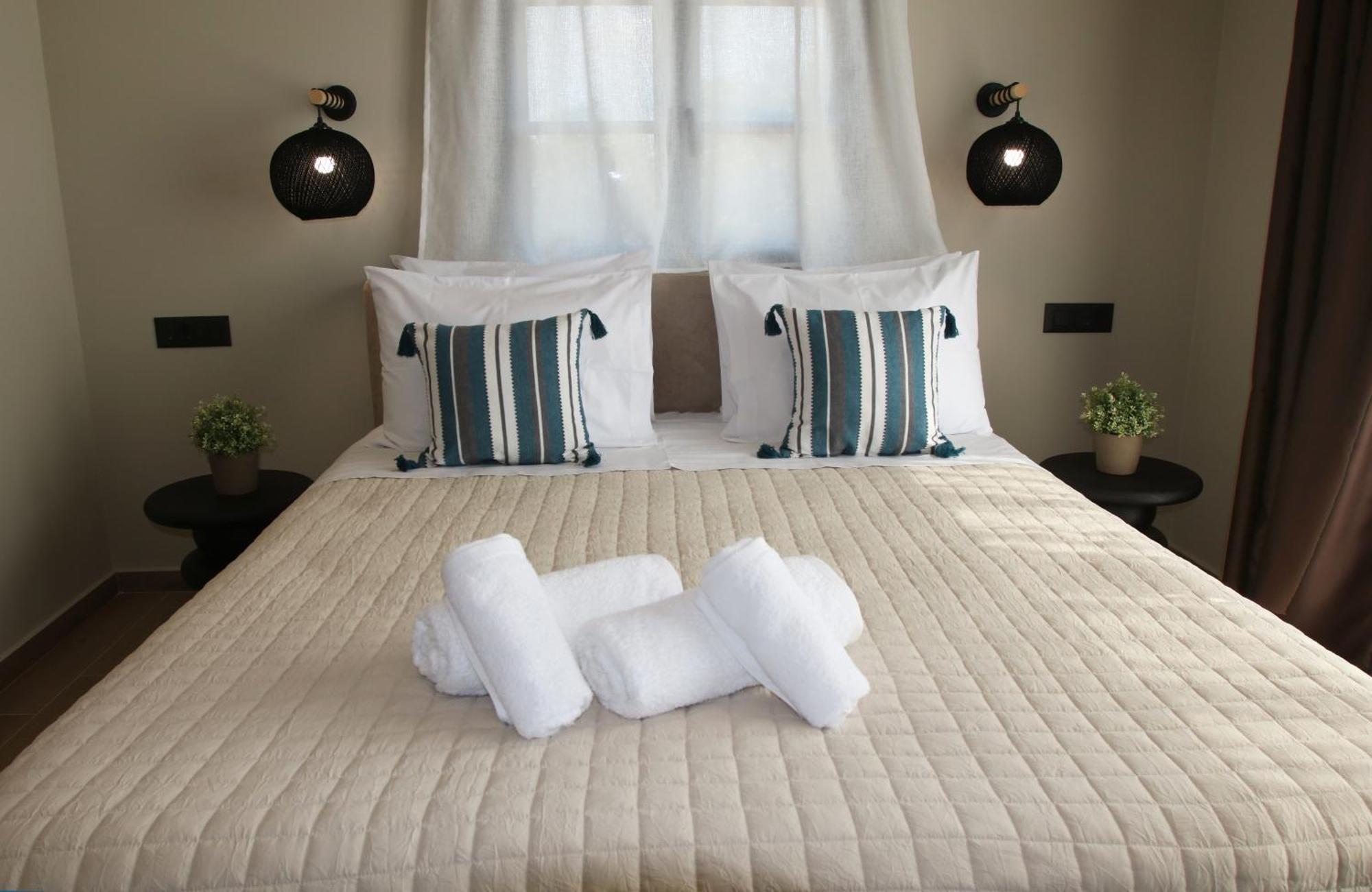 Liotopos Villas Ликсури Екстериор снимка