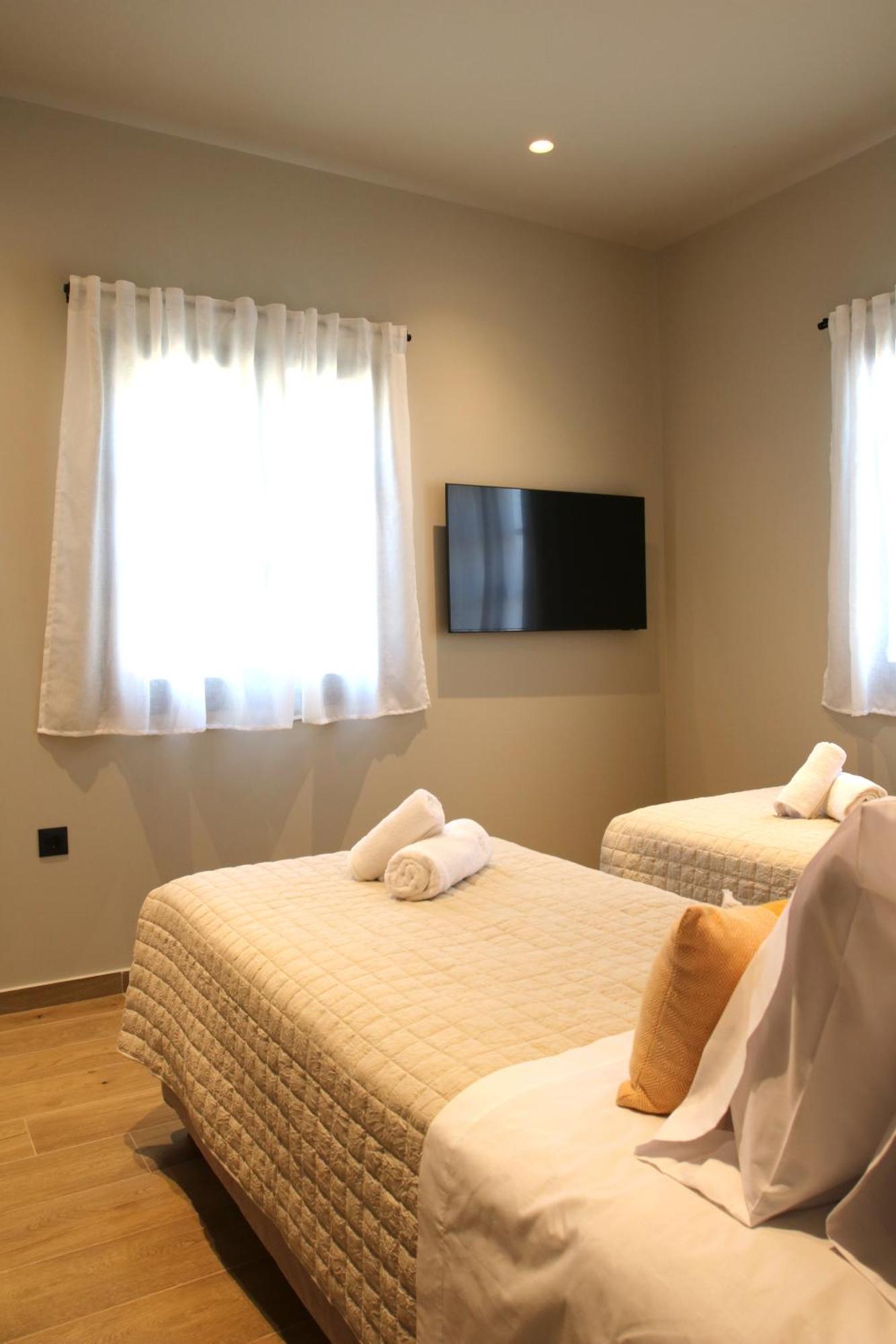 Liotopos Villas Ликсури Екстериор снимка